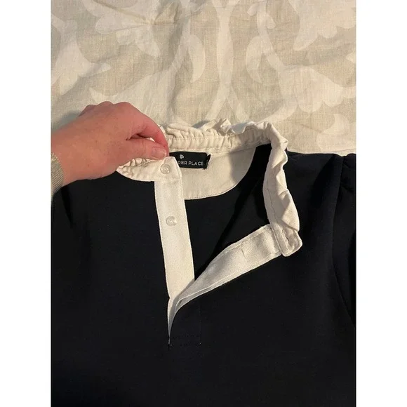 Tuckernuck
Pomander Place Tuckernuck
Charlotte Terry Top Blue
Ruffle Collar - Picture 7 of 12